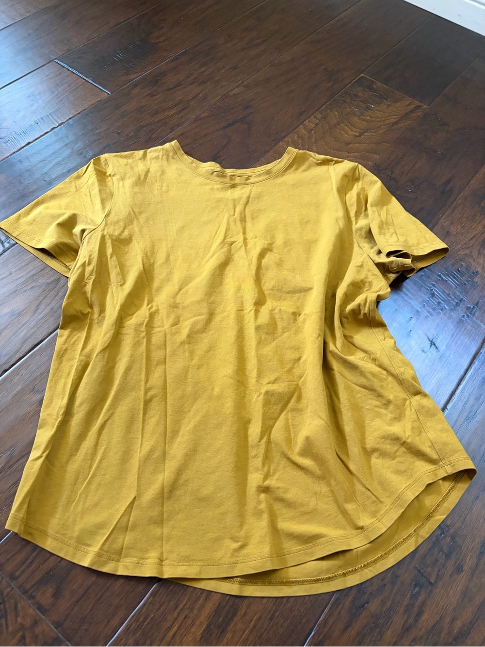 lululemon athletica Women's Short Sleeve Tee in Mustard